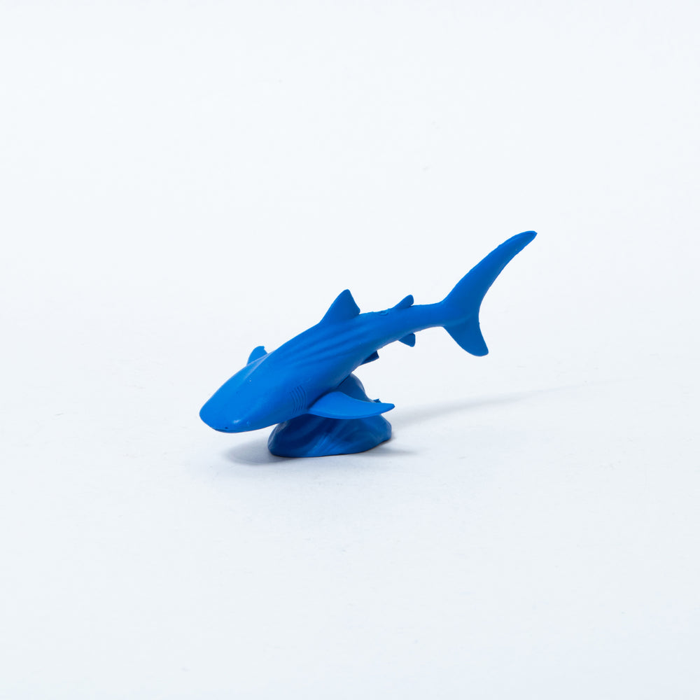 Umi-Keshi Whale Shark Red