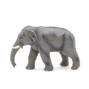 リアルな象のフィギュア 約30cm Favorite｜アジアゾウ ビニールモデル｜愛嬌とリアルな雰囲気が共存