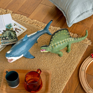 
                  
                    Load image into Gallery viewer, Megalodon Vinyl Model
                  
                